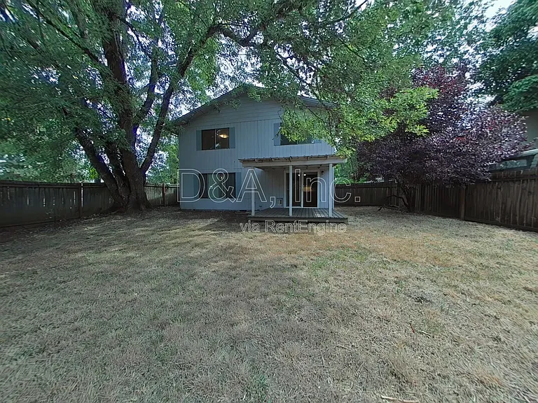 694 NW Walnut Blvd — Photo 16
