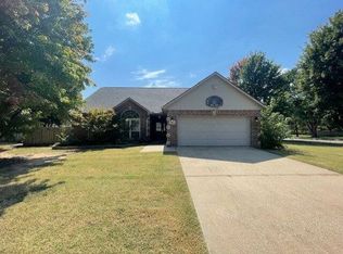 1813 SW Pine Ave, Bentonville, AR 72713
