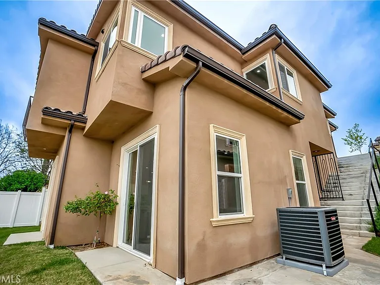 12511 Haleh Ln — Photo 34