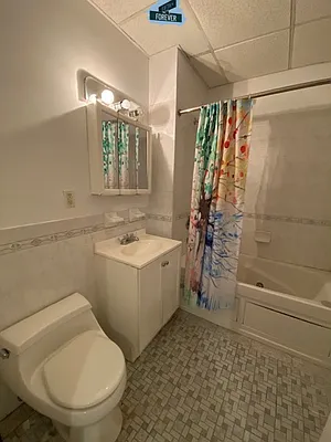 Rented by Fifth & Forever LLC | media 43