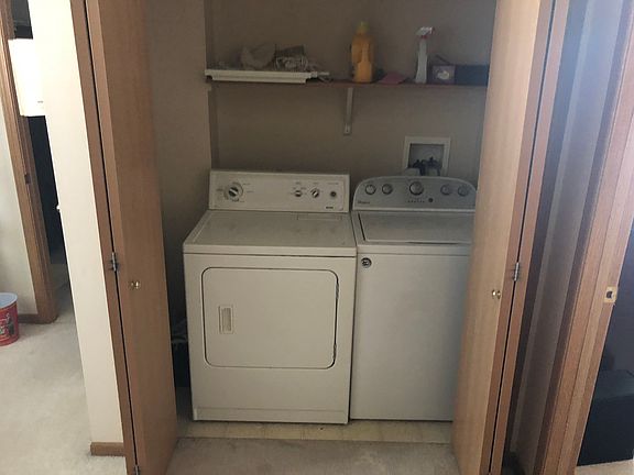 3rd image of 1446 W B Ct