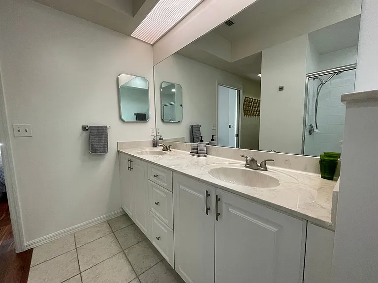 5708 Greenwood Cir #48 — Photo 14
