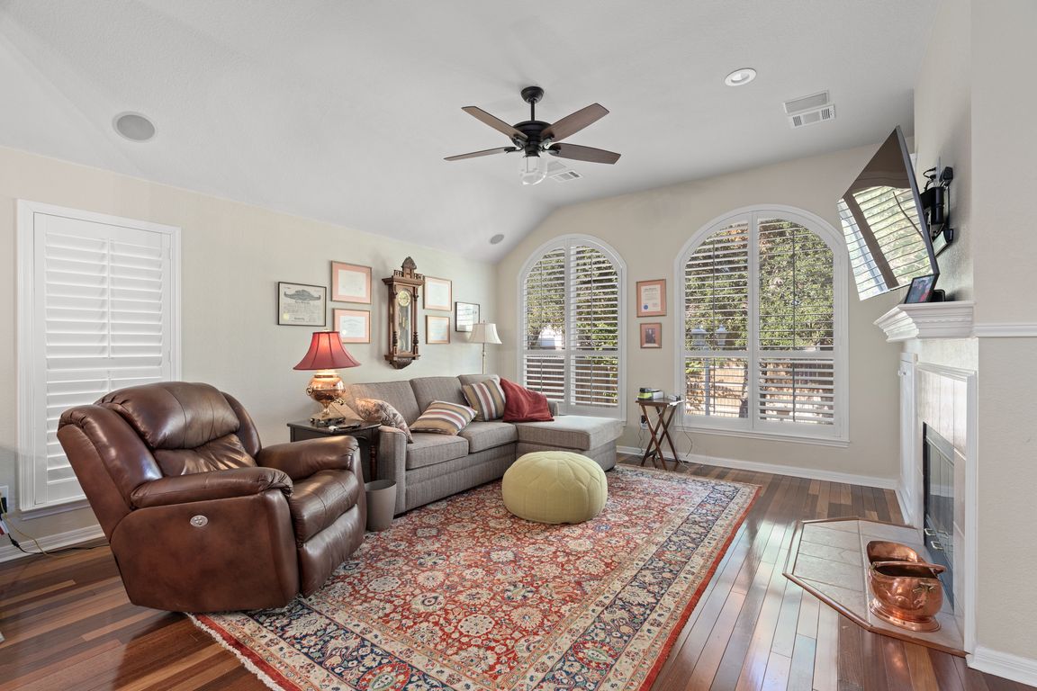 next background image