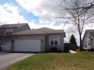 558 Chestnut Dr, Oswego, IL 60543