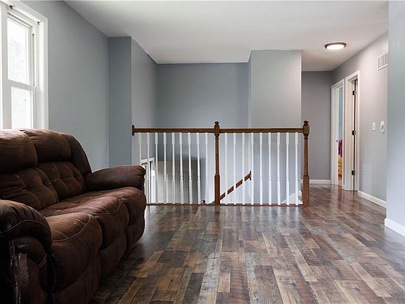 3rd image of 8116 NE 50th St