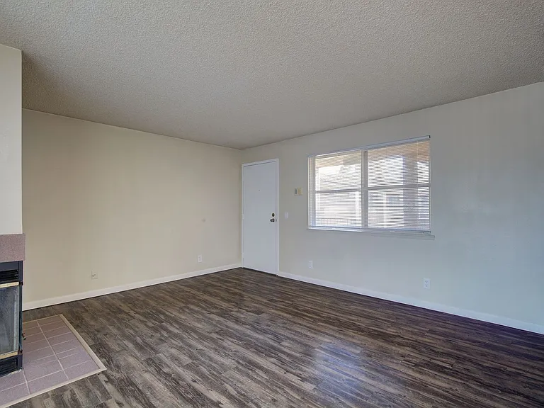 4828 Art St — Photo 15