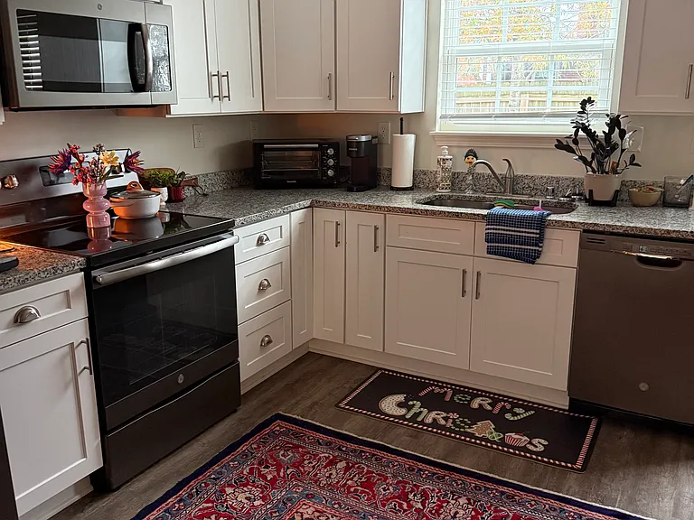 1112 King Arthur Ln #B — Photo 4