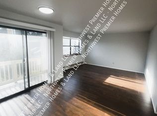 114 NW 3rd Pl #E, Renton, WA 98057