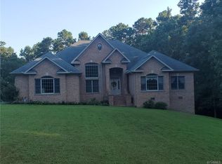625 Sandie Point Dr, Clarksville, VA