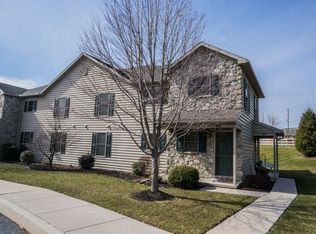 44 Midway Farms Ln, Lancaster, PA 17602