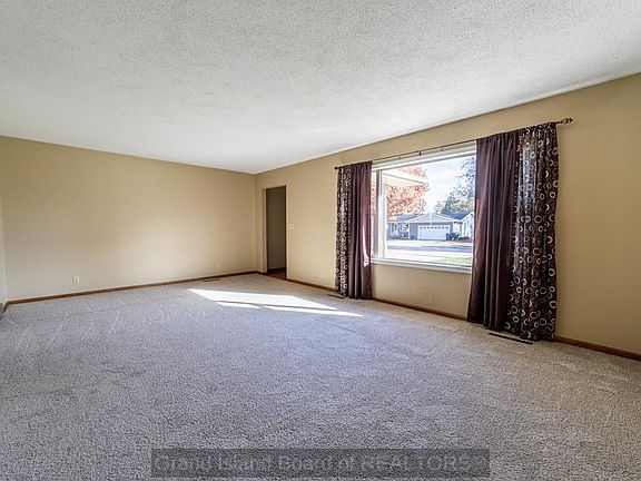 3rd image of 1710 S Ingalls St