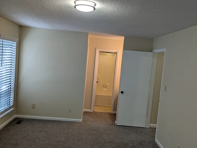 909 Hearthridge Ct #A — Photo 7