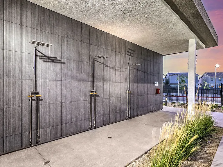 Parq at Camino — Photo 44