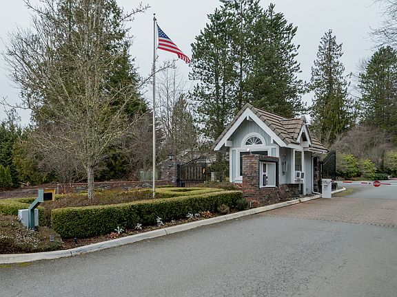 3rd image of 14239 209th Ave NE