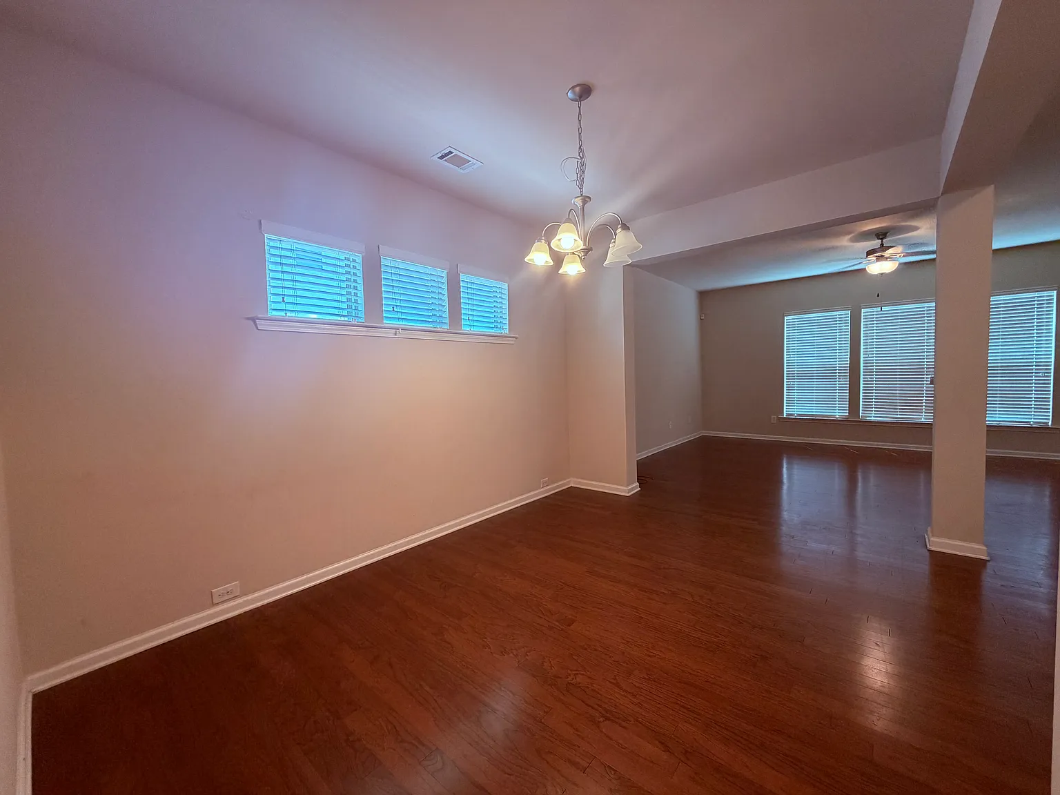 4 bed, 2.5 bath, 1980 sqft, $2,150 — Photo 3