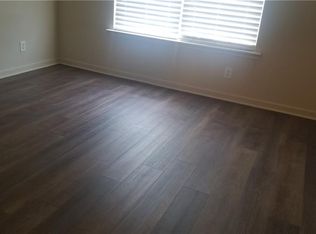 984 Pierce Ivy Ct, Lawrenceville, GA 30043