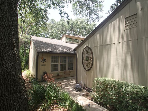 3rd image of 4300 Village Oak Dr