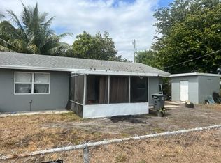 1127 Ridge Rd, Lake Worth, FL 33462