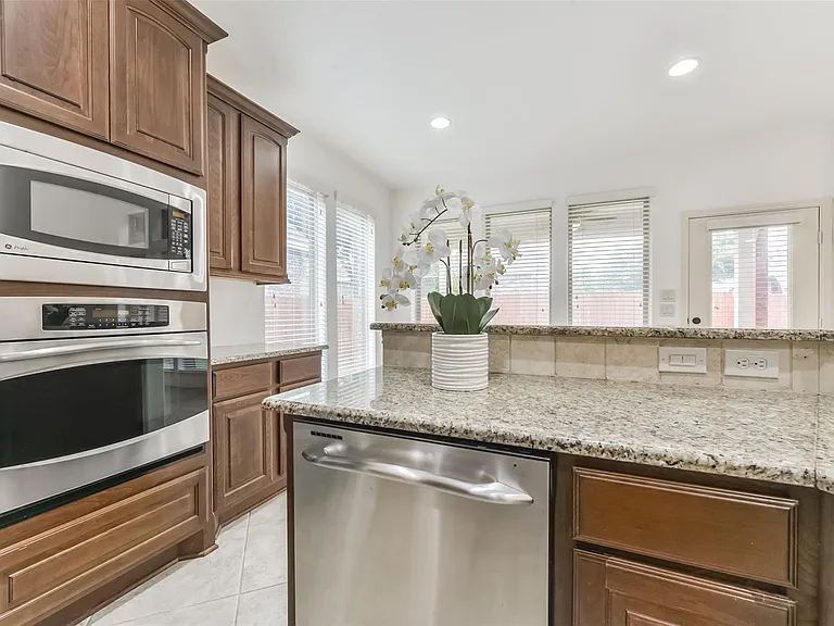 10014 Eldarica Way — Photo 17