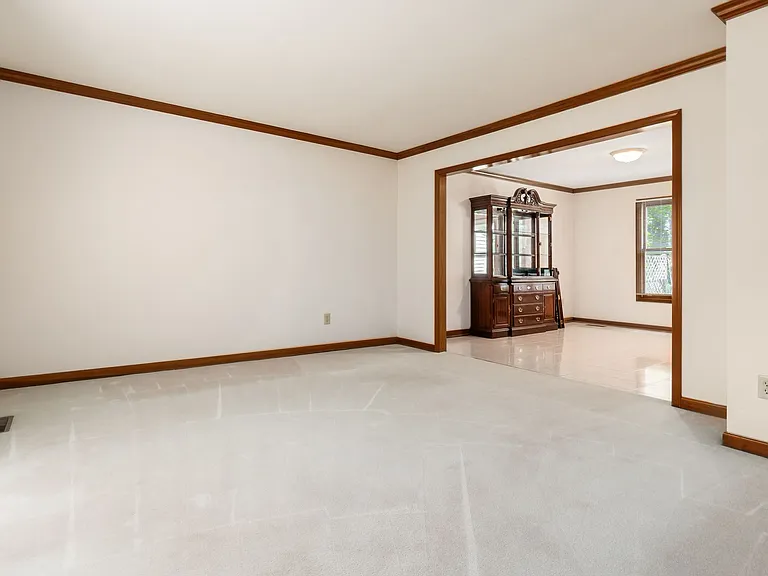 100 E Dublin Granville Rd #1 — Photo 9