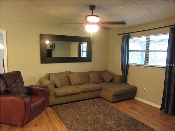 5th image of 720 Stanley Ave