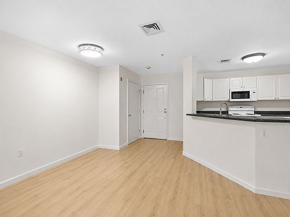 2nd image of 30 Franklin St Unit 309