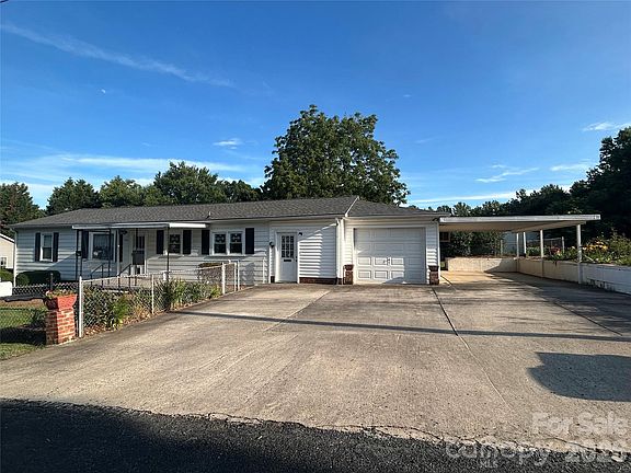 3rd image of 402 E 24th St