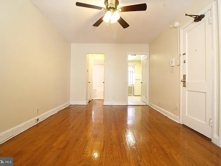 1612 Pine St #13 — Photo 1