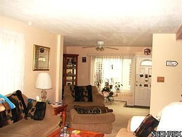 4th image of 18318 Lake Shore Blvd