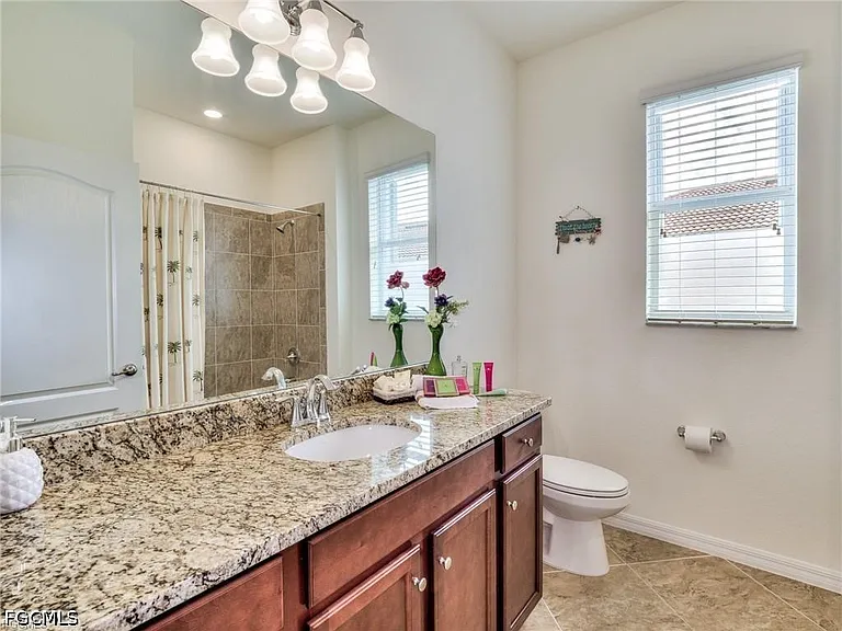 10399 Prato Dr — Photo 12
