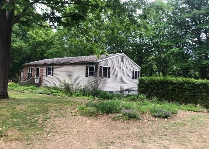 1st image of 318 Eagle Park Dr