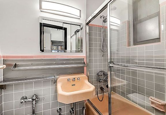 5th image of 405 E 82nd St APT 2K