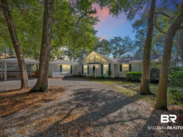 9496 Bay View Dr, Lillian, AL 36549