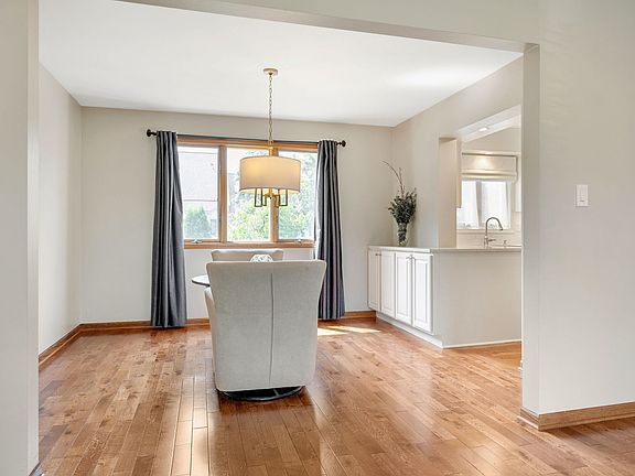 5th image of 3016 Becket Ave