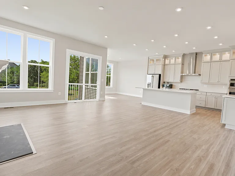 625 Lipizzan Dr SW — Photo 3