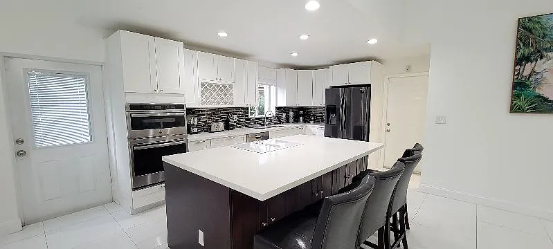 3 bed, 1905 sqft, $5,000 — Photo 4