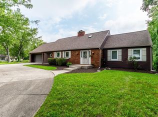 10234 Hickory Valley Dr, Fort Wayne, IN 46835