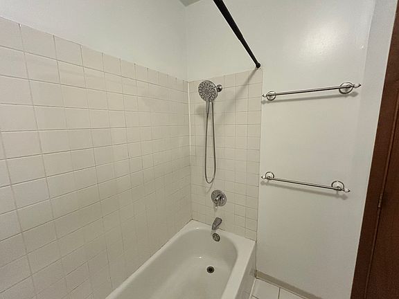 3rd image of 1111 W Chicago Ave APT 3C