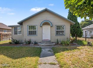 1113 Kearney Ave, Sunnyside, WA 98944