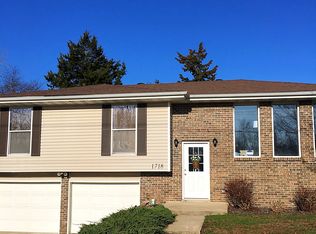 1718 S Country Club Dr, Jefferson City, MO 65109