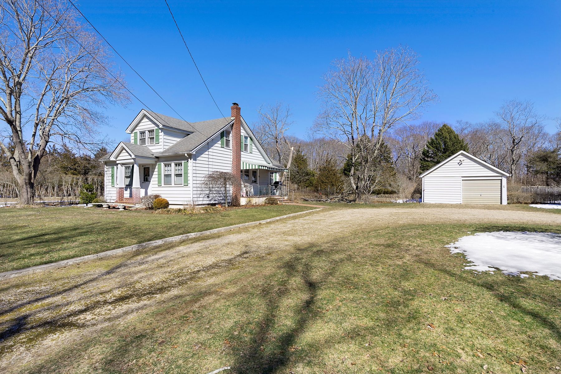 53 Narrow Ln in Water Mill Out East