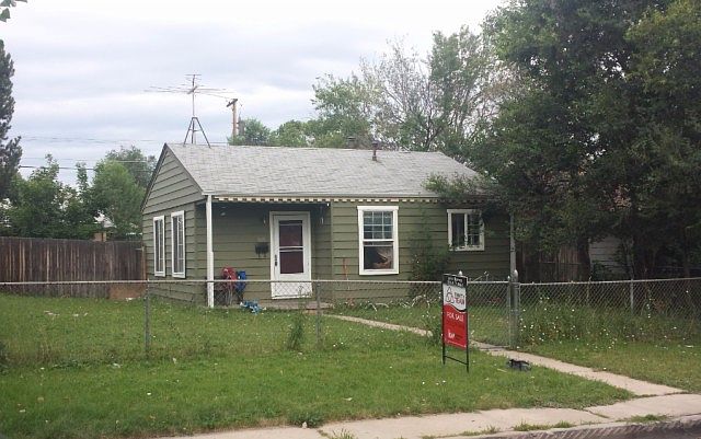 2nd image of 865 N Hooker St