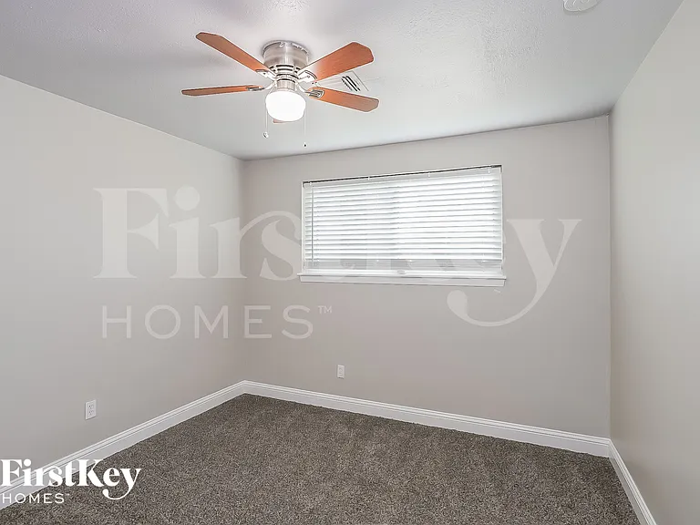 10819 Sagewind Dr — Photo 10
