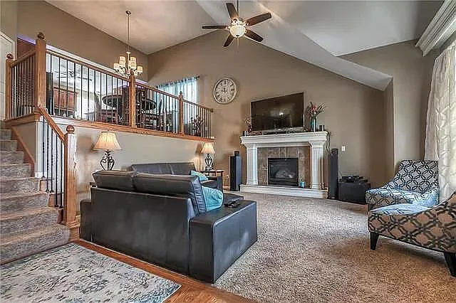 2125 Birch St — Photo 2