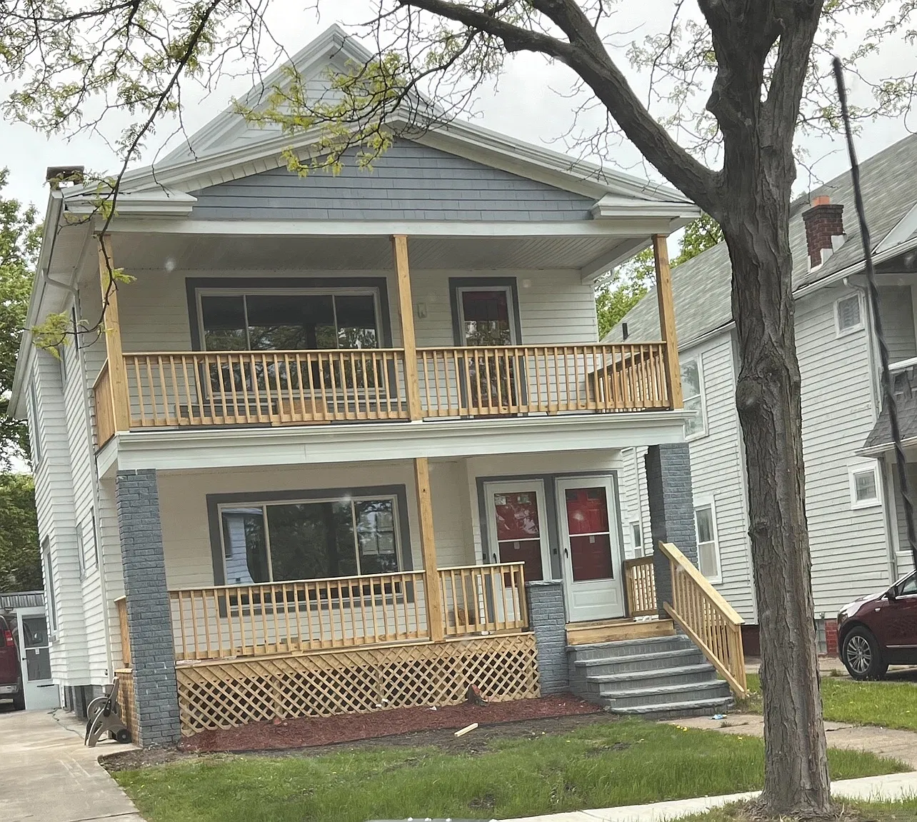 2 bed, $1,000 — Photo 1