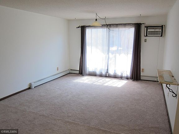 4th image of 4004 Foss Rd NE #102