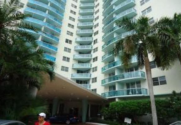 3rd image of 3901 S Ocean Dr APT 7V