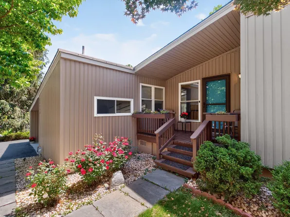 11716 Cherry Grove Dr, Gaithersburg, MD 20878
