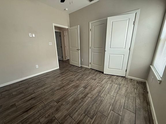 5th image of 5800 Sandpiper Ave #1
