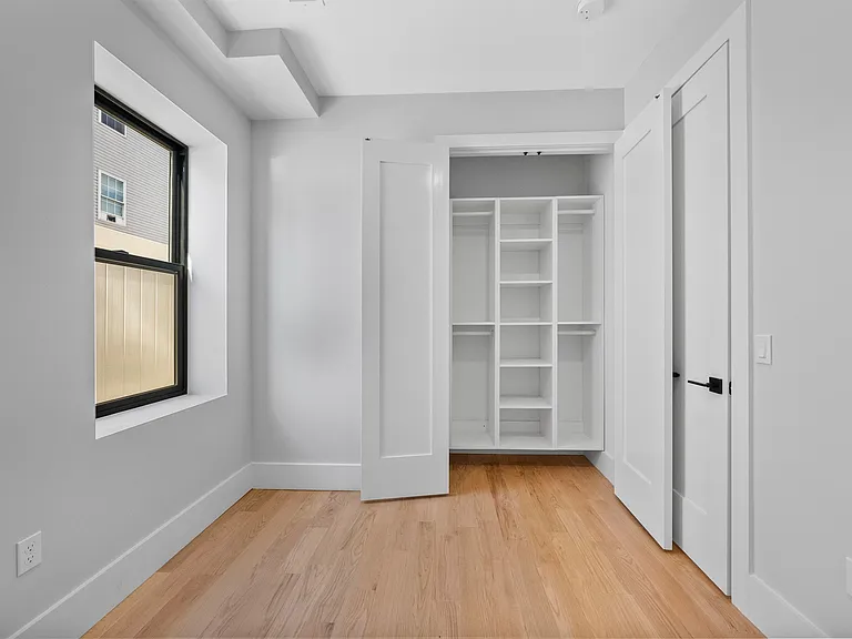 13 Manhattan Ave #1 — Photo 5